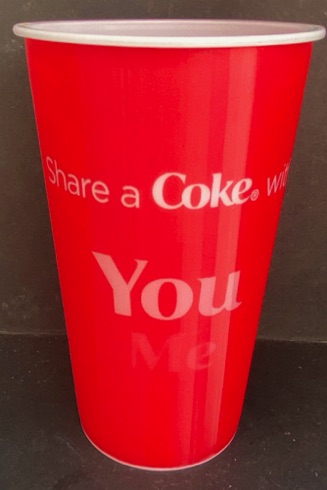 58267-2 coca cola plastic drinkbeker.jpeg